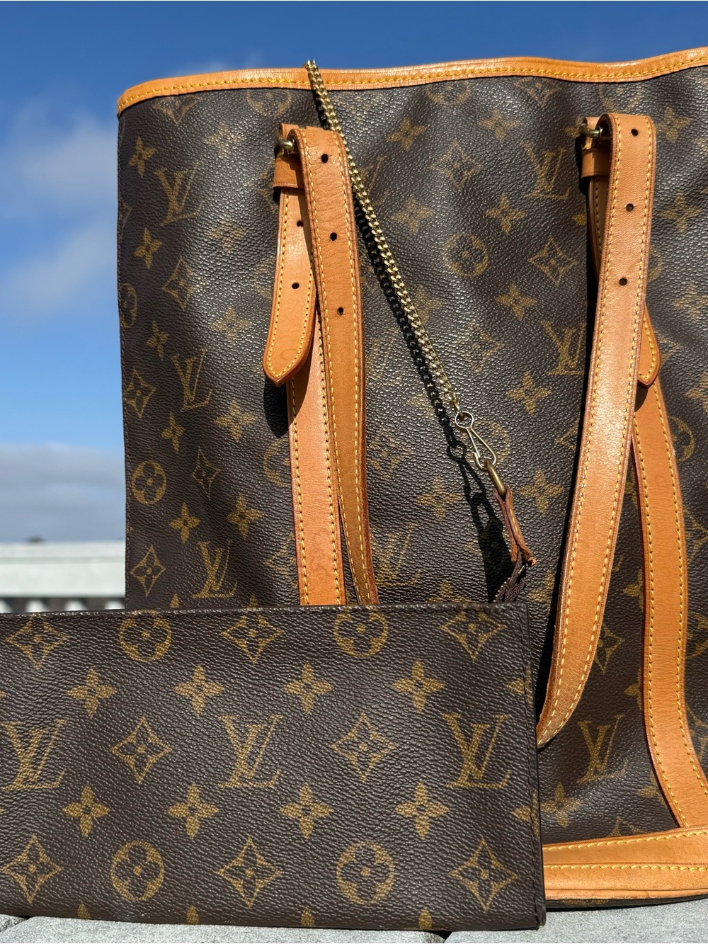 Pristine Vintage LV Monogram Bucket GM + Pouch (LegitApp Authenticated)